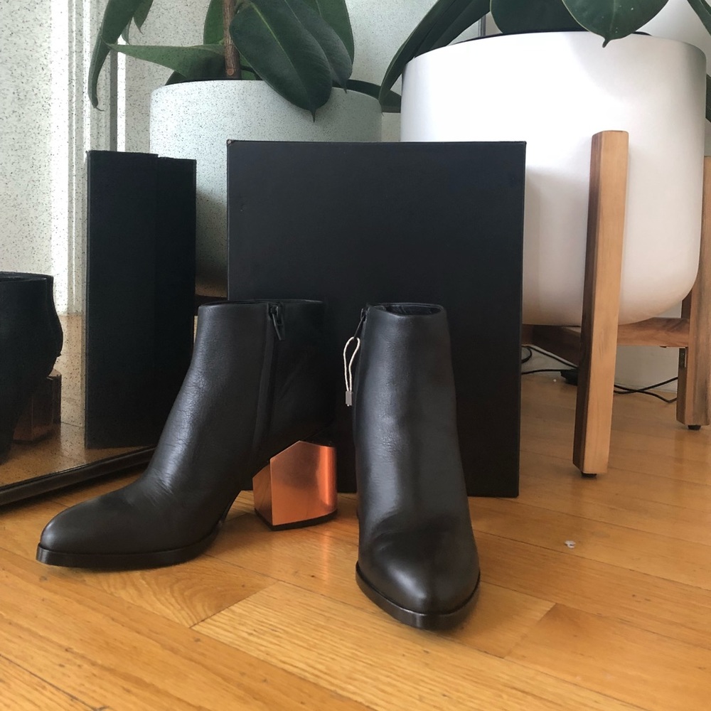 Alexander Wang Gabi Boot Blk w/ Rose Gold sz38